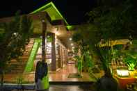 Exterior Lawaka Hotel