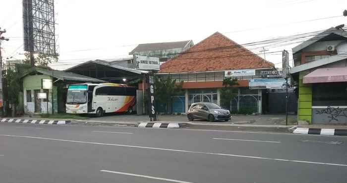 Luar Bangunan Homy Inn Near Simpang Lima Semarang