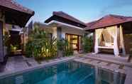 สระว่ายน้ำ 5 Villa Lapiz Lazuli Seminyak Kuta 