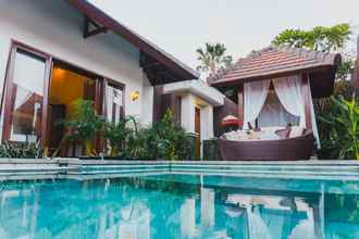 Kolam Renang 4 Villa Lapiz Lazuli Seminyak Kuta 