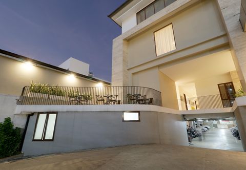 Exterior Plaza 54 Residence