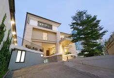 Exterior 7 Plaza 54 Residence
