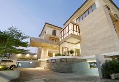 Exterior 4 Plaza 54 Residence