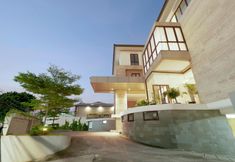 Exterior 3 Plaza 54 Residence