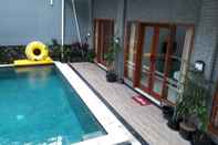 Kolam Renang Narayana Guest House