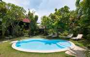 Swimming Pool 2 Pondok Agung Bed & Breakfast