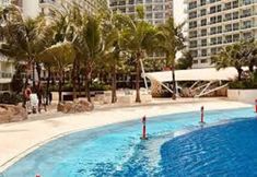 สระว่ายน้ำ 3 Azure Paris Hilton Beach Club