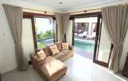 Quầy bar, cafe và phòng lounge 4 Villa Latanza Bali 