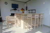 Bar, Cafe and Lounge Bunga Ayu Homestay