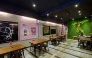 Bar, Cafe and Lounge 4 My Studio Hotel Juanda Airport Surabaya