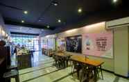 Bar, Cafe and Lounge 6 My Studio Hotel Juanda Airport Surabaya