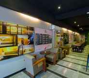 Bar, Cafe and Lounge 5 My Studio Hotel Juanda Airport Surabaya