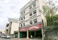 Exterior 2 Super OYO 406 Royal Parc Inn & Suites