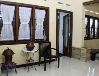 Lobi 2 Ritma Guesthouse Syariah