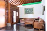 Common Space Simply Homy Guest House Condong Catur