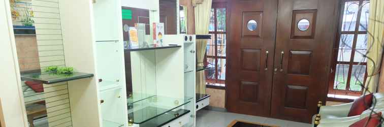 Lobby Homestay Bintaran dekat Malioboro dan Titik Nol Jogja by Simply Homy