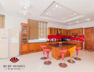 Sảnh chờ 2 Ruby Homes - Luxury Villa RL02