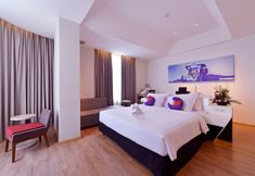 Bar, Cafe and Lounge 3 FOX Hotel Pekanbaru