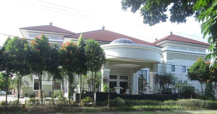 Bangunan Hotel Griya Serasan Sekundang