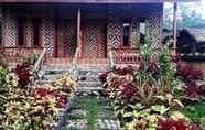 Exterior 2 Ijen Miners Family Homestay