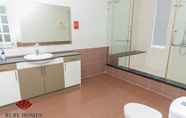 In-room Bathroom 4 Ruby Homes - Deluxe Villa RD03