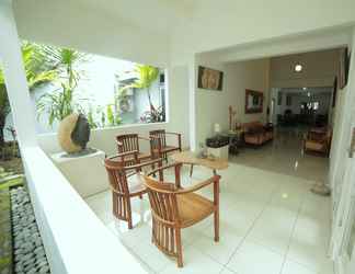 Lobby 2 Watusaman Homestay By The Grand Java