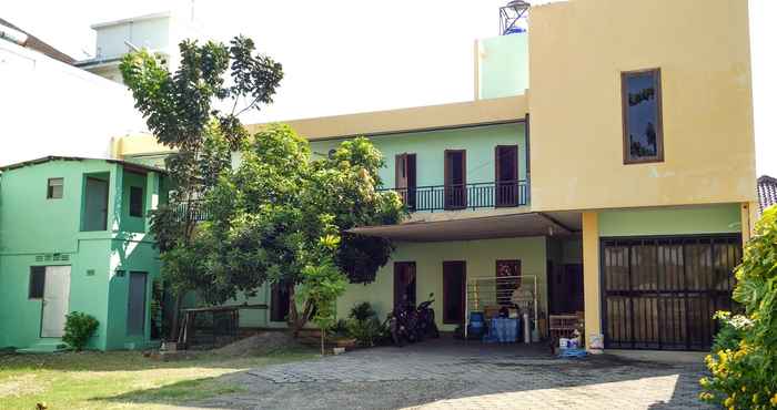 Exterior Holigrin Homestay