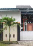 EXTERIOR_BUILDING Kampoeng Pakis Inn 2