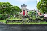 Luar Bangunan OYO 90640 Agung Kartini Villa