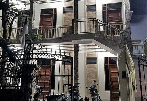 外観 Bunga's Guest House Syariah Samarinda