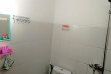 客室内バスルーム Bunga's Guest House Syariah Samarinda