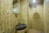 In-room Bathroom Krisna Homestay