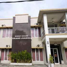 Exterior / Building 1 Grand Juanda Guest House Syariah, Banjar Fried Chicken Hotels