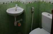 Toilet Kamar 7 T61 Homestay