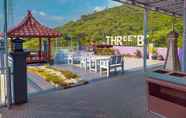 ร้านอาหาร 7 Three B Villa & Resto Banyuwangi