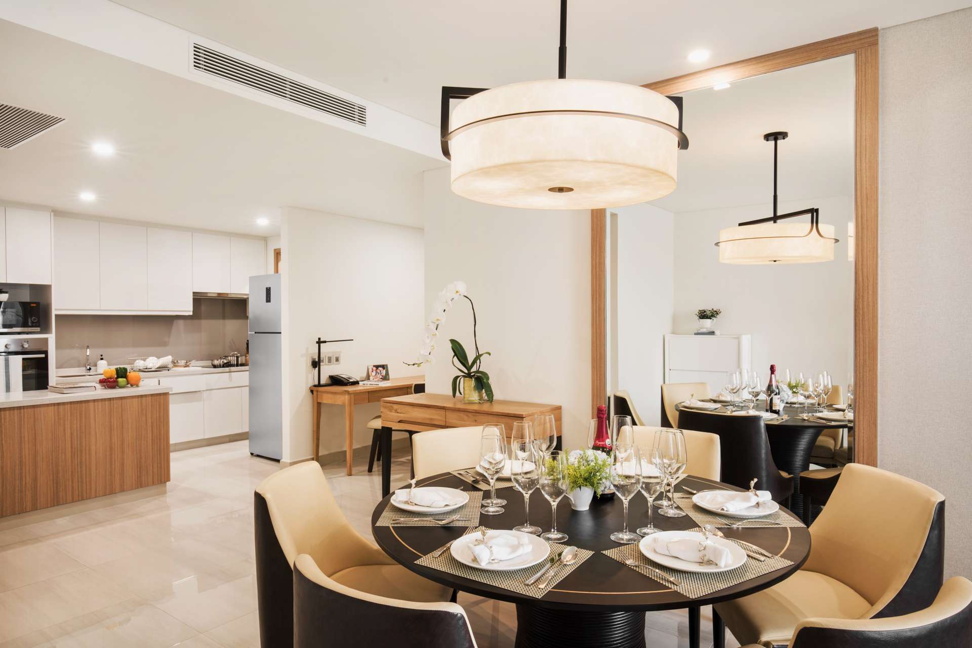 Oakwood Residence Saigon Hotel