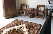 ล็อบบี้ 3 Female Room only (KHUSUS PUTRI) Near Gunadarma F6 Taman Puspa Kelapa Dua (C3S)