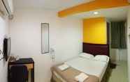 Kamar Tidur 4 Hotel Twin Star