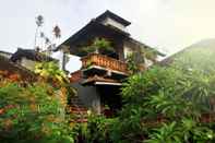 ภายนอกอาคาร Candra Asri Bungalow