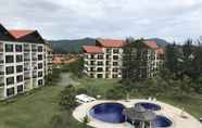 Swimming Pool 7 Sunset Seaview Beach Villas & Spa Suites @ Karambunai