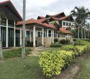 Exterior 4 Sunset Seaview Beach Villas & Spa Suites @ Karambunai