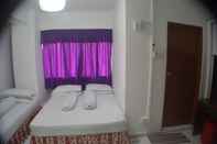 Kamar Tidur City Room w/ 2 Beds + Bathroom @ Town 10