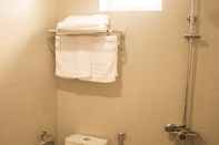 In-room Bathroom Nhat Thanh Hotel Quy Nhon