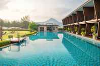 Swimming Pool La Isla Pranburi Beach Resort