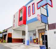 Exterior 2 OYO 3855 Homestay Semata Wayang Syariah