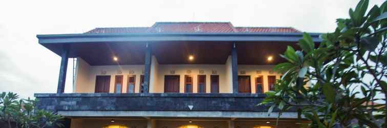 Lobi Arsuma Guest House