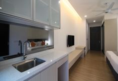 Common Space 4 Tropical Villa Service Suite NN