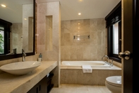 In-room Bathroom VST Villas 3 BedRooms S19