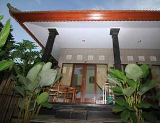 Bên ngoài 2 Teba Jati Guest House