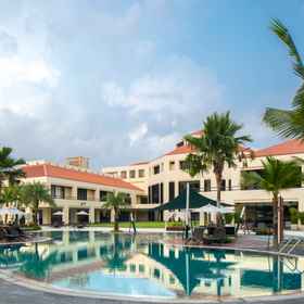 Swimming Pool 1 Eastin Thana City Golf Resort Bangkok, Wat Thung Setthi Hotels
